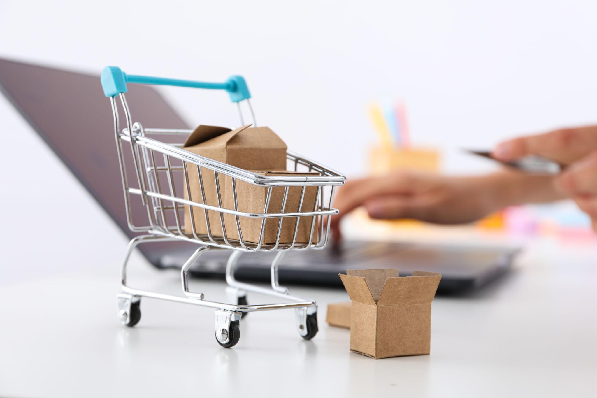 Rabatte und Cashback beim Online Shopping kombinieren